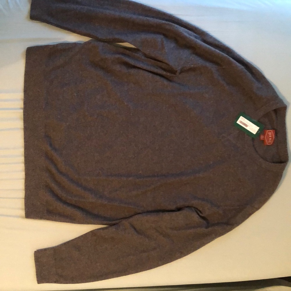 Men’s Dark Grey Sweater